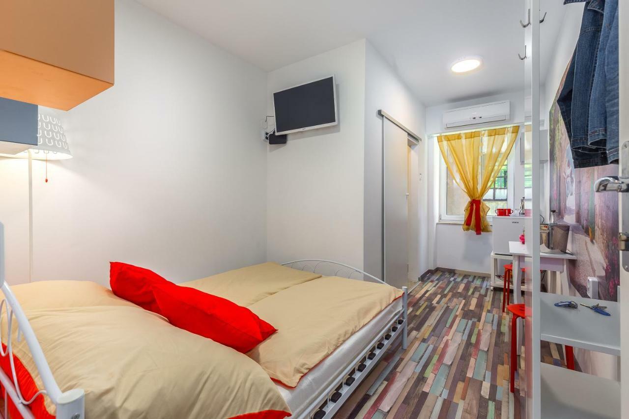 Center Rooms With Terrace Rijeka Ngoại thất bức ảnh